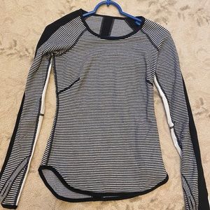 Lululemon thumbhole top
